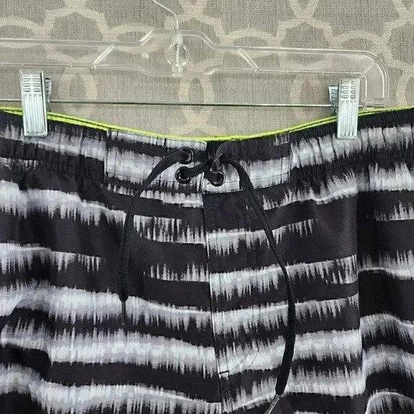 Nike Striped Men's Swim Trunk M - Picture 3 of 10